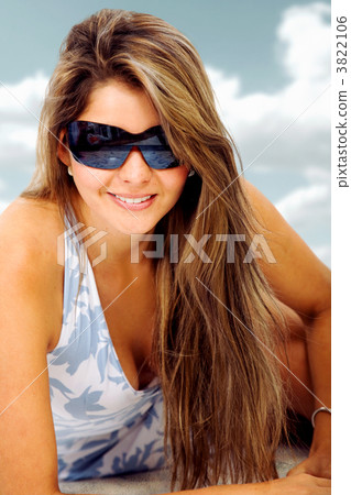 fashion girl at the beach fashion girl at the beach 3822106