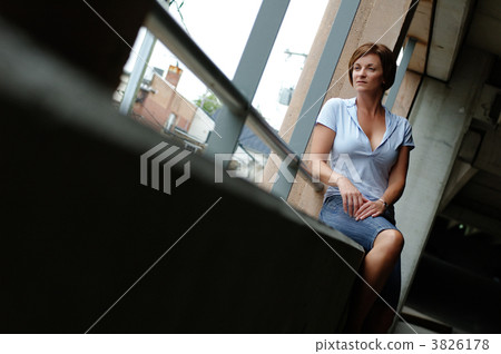 Urban Woman 3826178