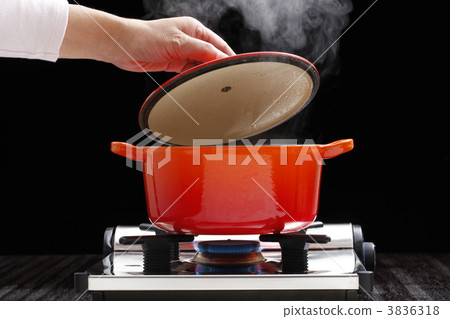 pot with two handles, table, steam 3836318