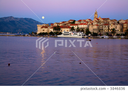 Moonrise over Korcula Moonrise over Korcula 3846836