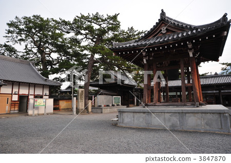 Bell tower of Zentsuji Sister Bell tower of Zentsuji Sister 3847870
