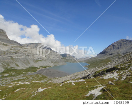 瑞士Leukerbad Gemmie Pass和Dau Ben Lake 瑞士Leukerbad Gemmie Pass和Dau Ben Lake 3848399