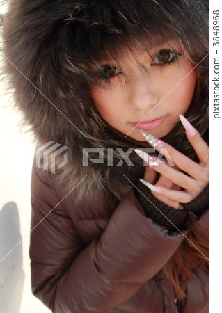Midwinter beautiful woman Midwinter beautiful woman 3848968