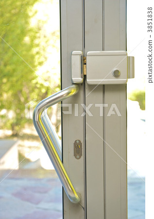 door 3851838