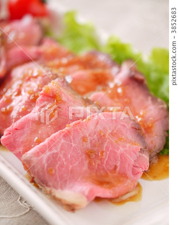 Roast beef up 3852683