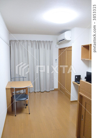 One room room 3853315