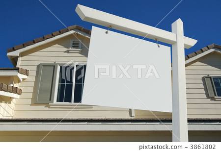 Blank Real Estate Sign & New Home Blank Real Estate Sign & New Home 3861802