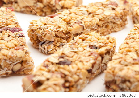 圖庫照片: several granola bars isolated on white