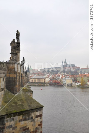 Prague Castle and Charles Bridge 3873761