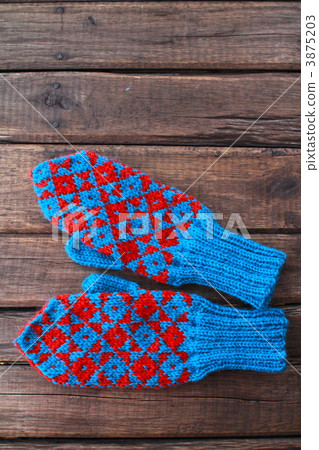 Hand-knitted gloves: Scandinavian-style mittens 3875203