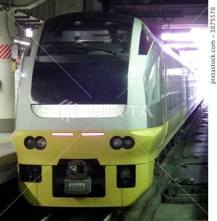 Fresh Hitachi E653 series Ueno station 3875578