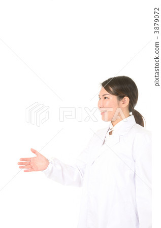 White coat 3879072