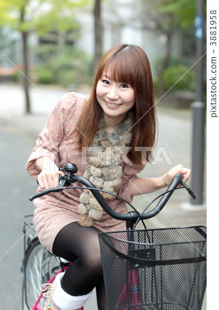 自行車女士 3881958