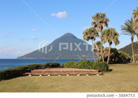 Mt. Kaidomi from Nagasaki Nose parking garden Mt. Kaidomi from Nagasaki Nose parking garden 3884753