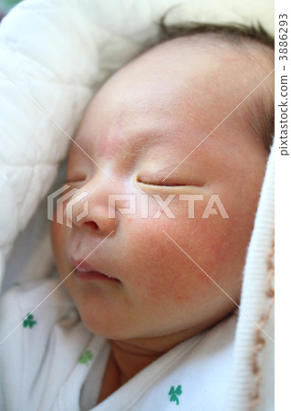 Newborn 3886293