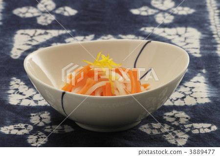 fish and vegetables in vinegar, kouhaku-namasu, pickled dish 3889477