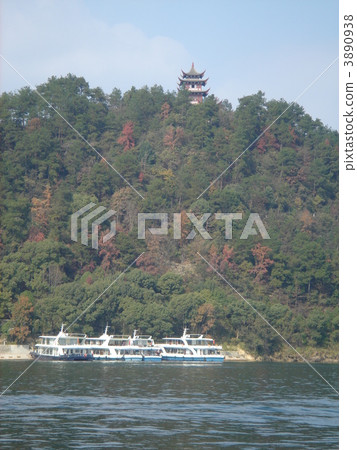 China Kuril Lake China Kuril Lake 3890938