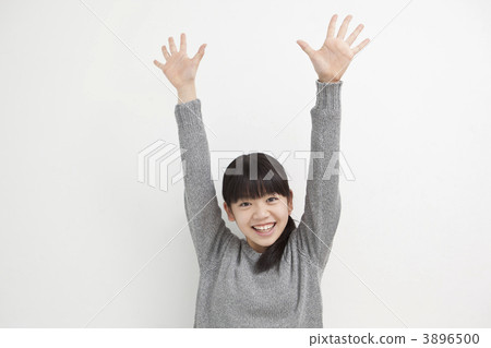 A girl who is 10 years old 3896500
