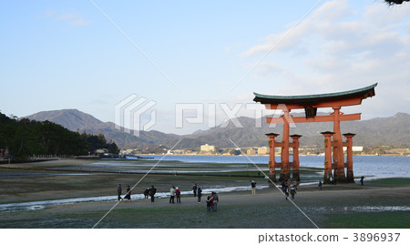 Zhu's Torii gate Zhu's Torii gate 3896937