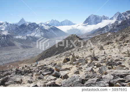 喜馬拉雅山珠穆朗瑪峰路墓 3897691