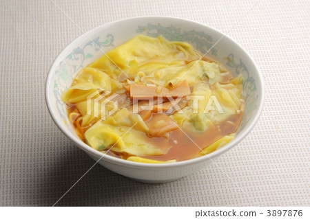 Wonton noodle 3897876