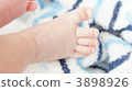 Baby's foot 3898926