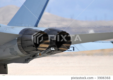 Jet fighter aircraft engine nozzle Jet fighter aircraft engine nozzle 3906368