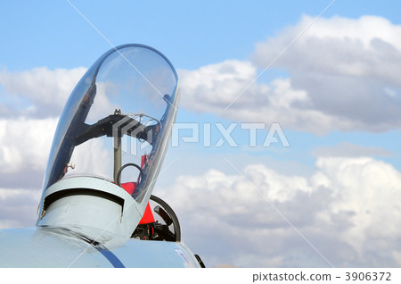 Jet fighter canopy 3906372