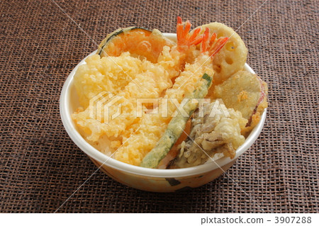 米飯和油炸魚碗 3907288