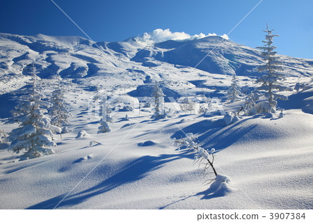 Tokachidake which raises pine ice and smoke 3907384