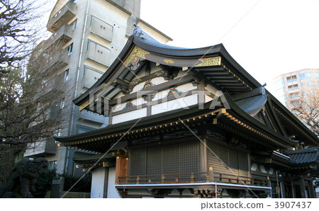 Visit Yushima Tenjin, which is filled with students who passed successfully 3907437
