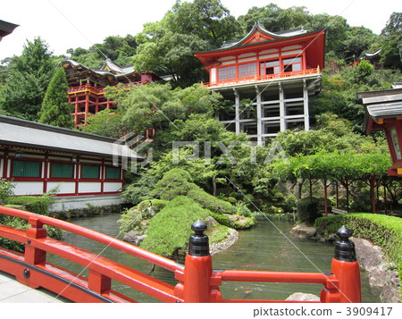 Yutoku Inari shrine Yutoku Inari shrine 3909417