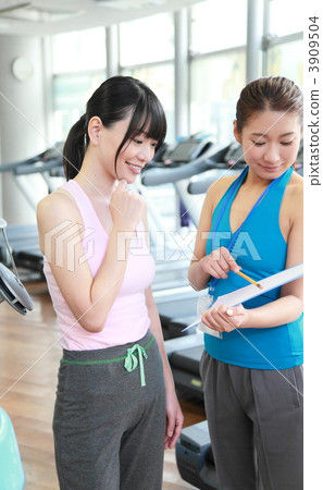 體育健身房 體育健身房 3909504