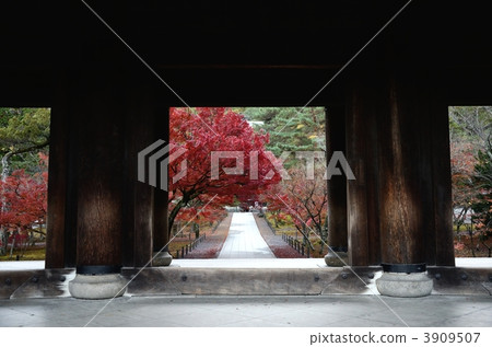 南禪寺,從Sanmon進入的方法 南禪寺,從Sanmon進入的方法 3909507