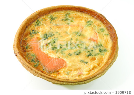 Quiche of salmon and spinach 3909718