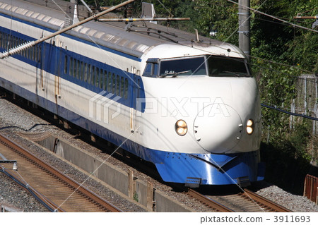 0 series Shinkansen train 3911693