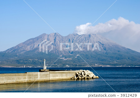 櫻島和燈塔 櫻島和燈塔 3912429