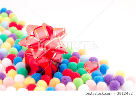 Gift box and colorful pill Gift box and colorful pill 3912452