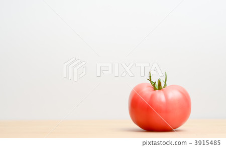 tomato, summer vegetables, on the table 3915485