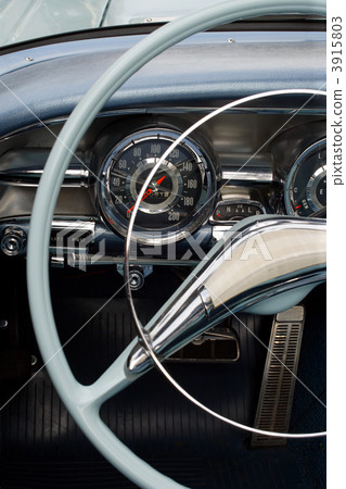 Antique car dashboard 3915803