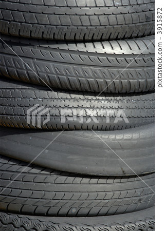 Discarded tires 3915872