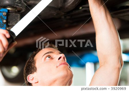 3920969