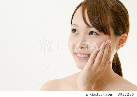 Young woman skin care image 3925256
