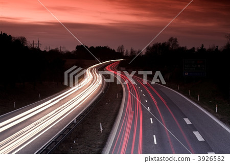 night traffic 3926582