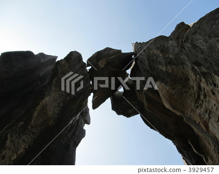 shilin, grinding sound, up 3929457