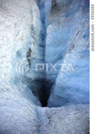 Melting ice Melting ice 3930268