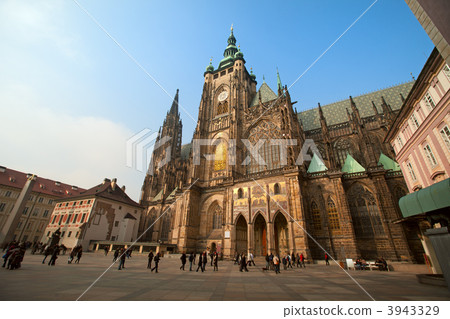 Historical Prague square and tourist walk around Historical Prague square and tourist walk around 3943329