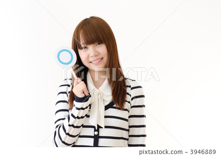 有棕色頭髮的小姐 3946889