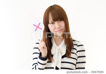 Young lady with brown hair Young lady with brown hair 3947094