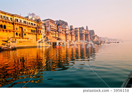 Ganges River-February 1997 (Varanasi / India) 3956158